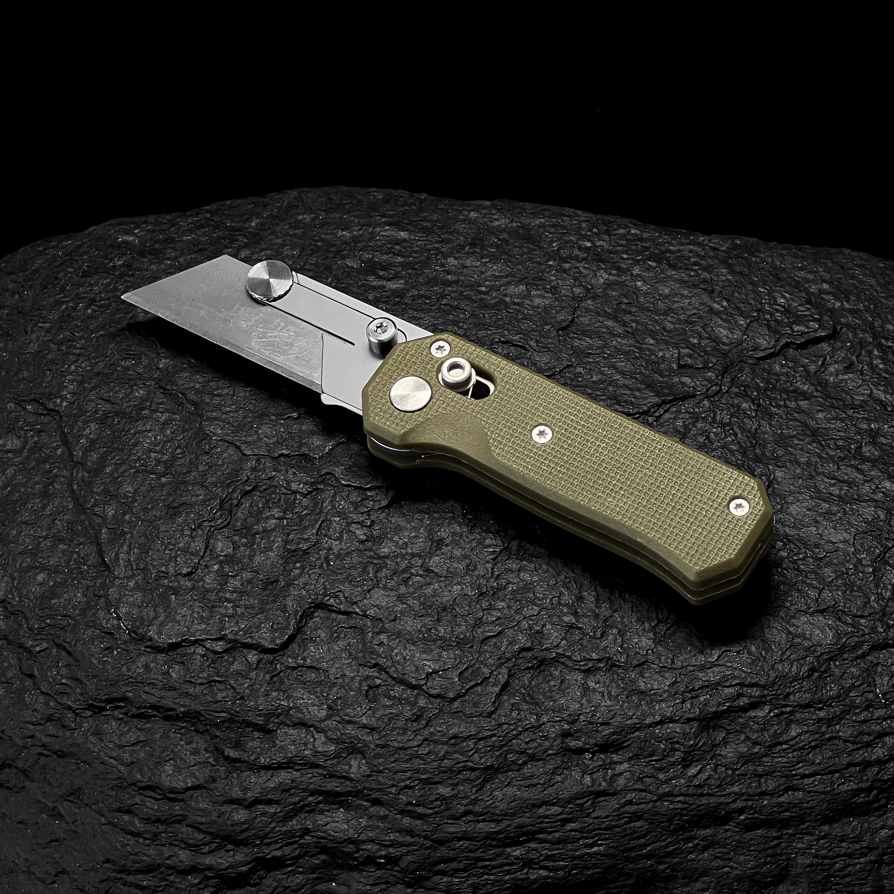 Mara - Cross-Bar Lock (Utility blade)